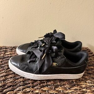 Puma Glossy Black Sneakers with Ribbon Laces